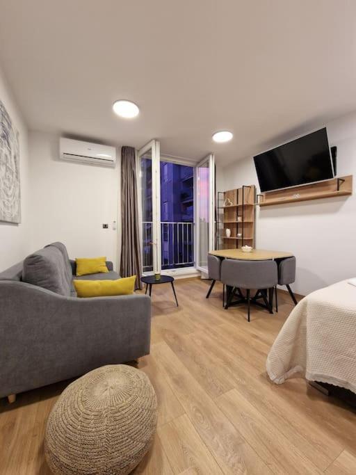 G-In-St Apartment Split Exterior photo